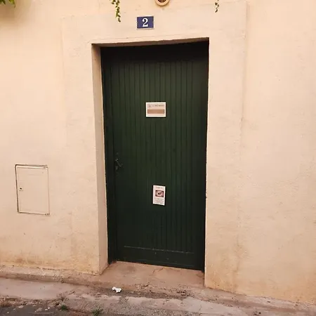 gite la petite vigneronne Montagnac  Extérieur photo